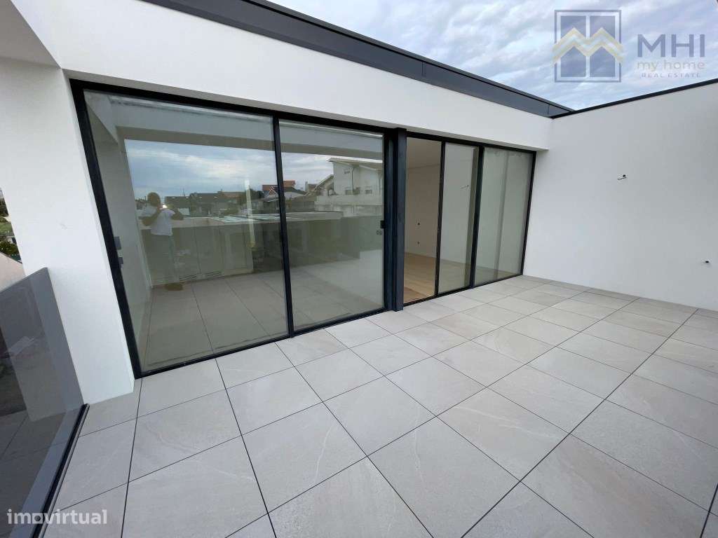 Moradias de Luxo T4 +1 a 500 metros da praia em Canidelo-43