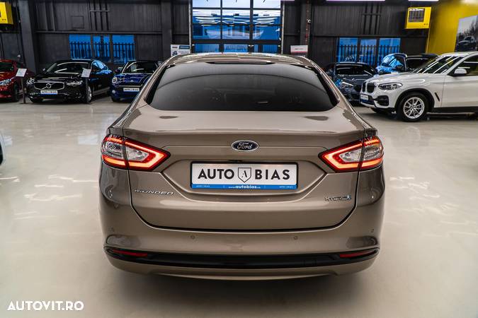 Ford Mondeo 2.0 Hybrid - 26