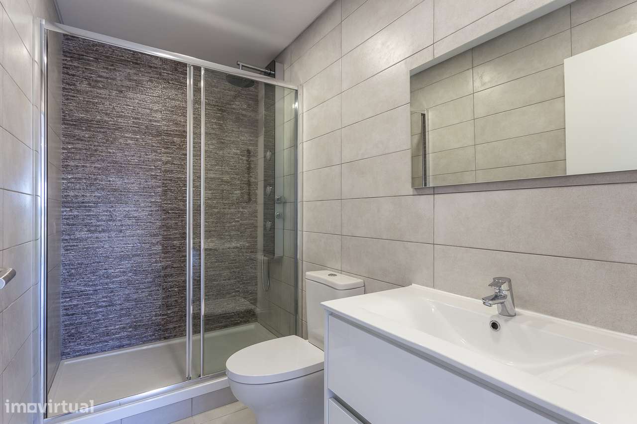 Apartamento T2 renovado em Olivais, Lisboa-15