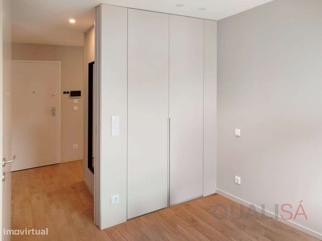 Apartamento T2 com varanda e lugar de garagem localizado no centro ...-13