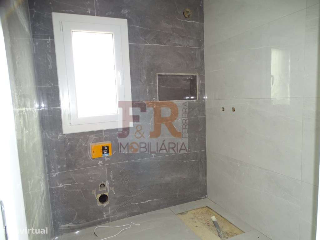 Moradia Isolada Térrea T4 com Garagem - Quinta do Anjo Palmela-11