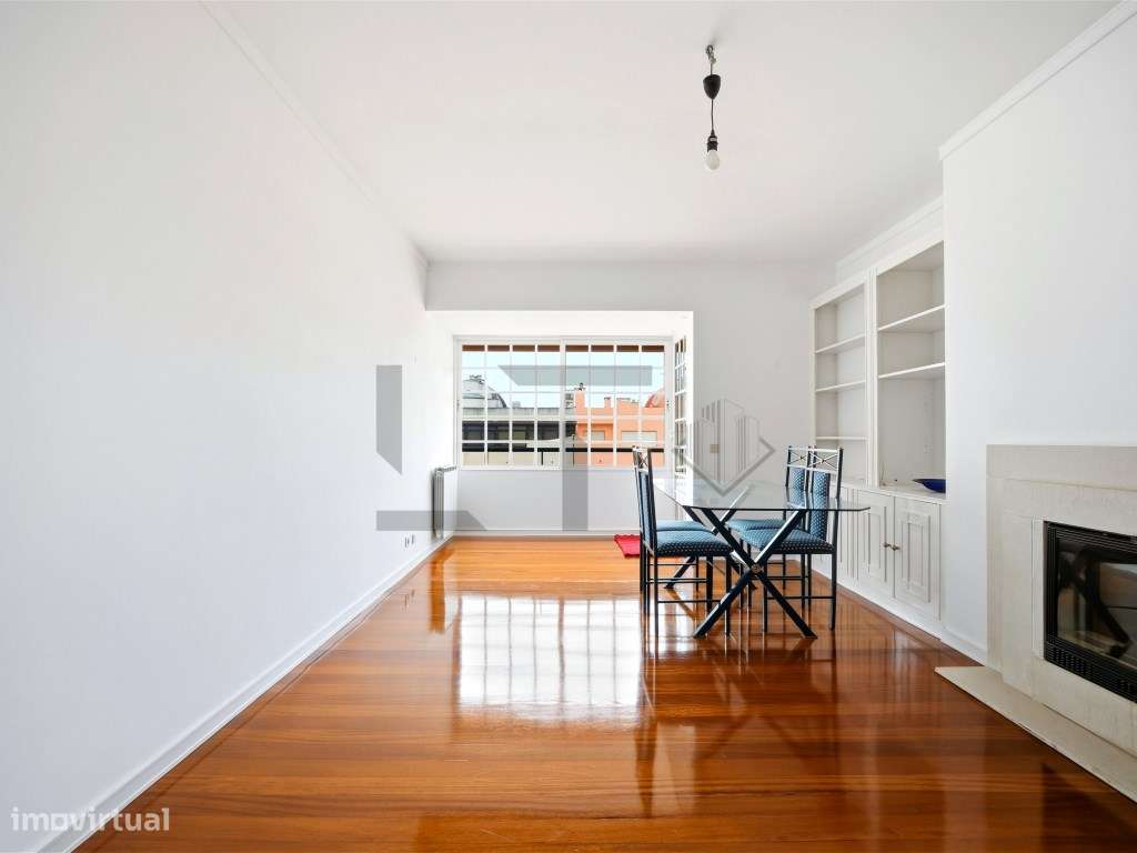 Incrível Apartamento T2 para Arrendamento com Vista Mar, Condomínio... - Grande imagem: 2/17