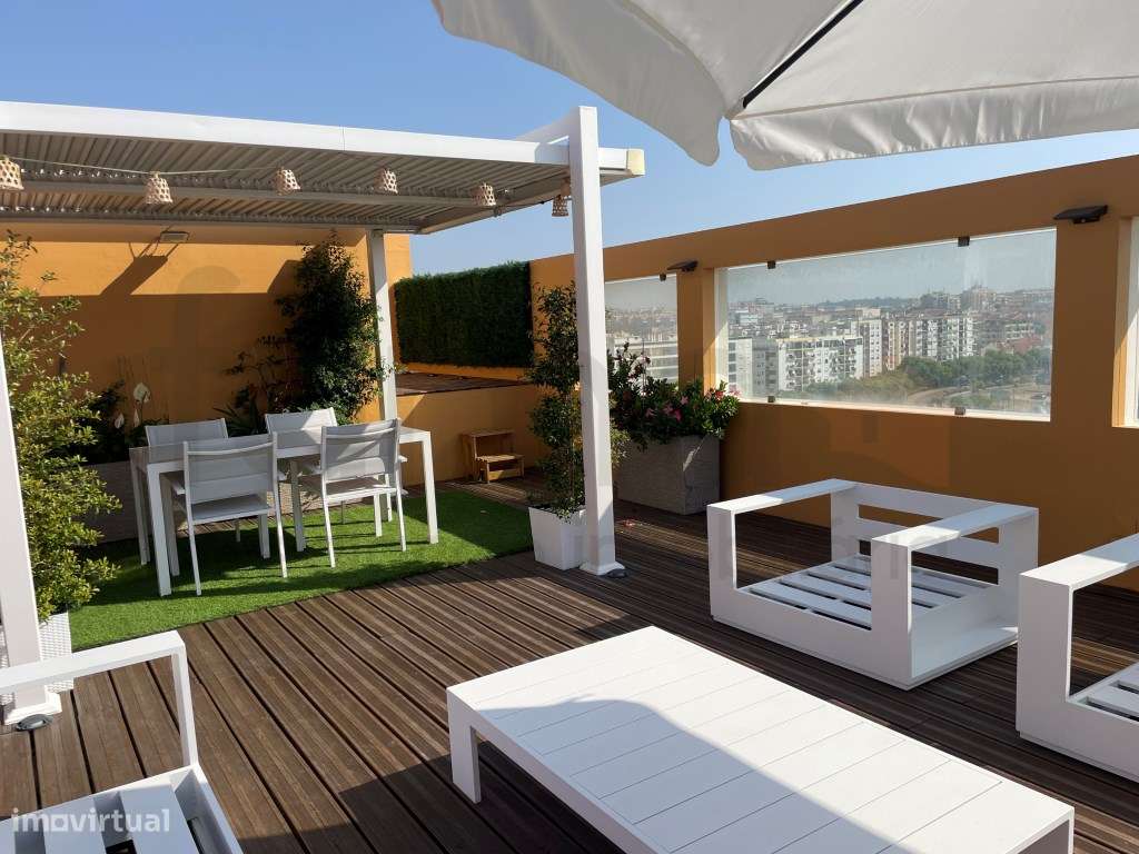 Penthouse Exclusiva com Terraço Panorâmico - Setúbal-6