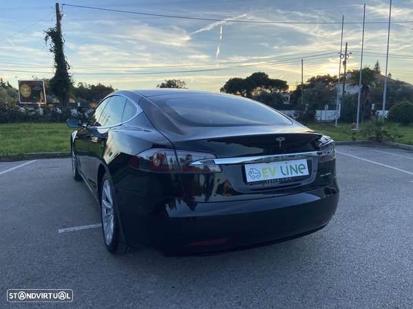 Tesla Model S - 7