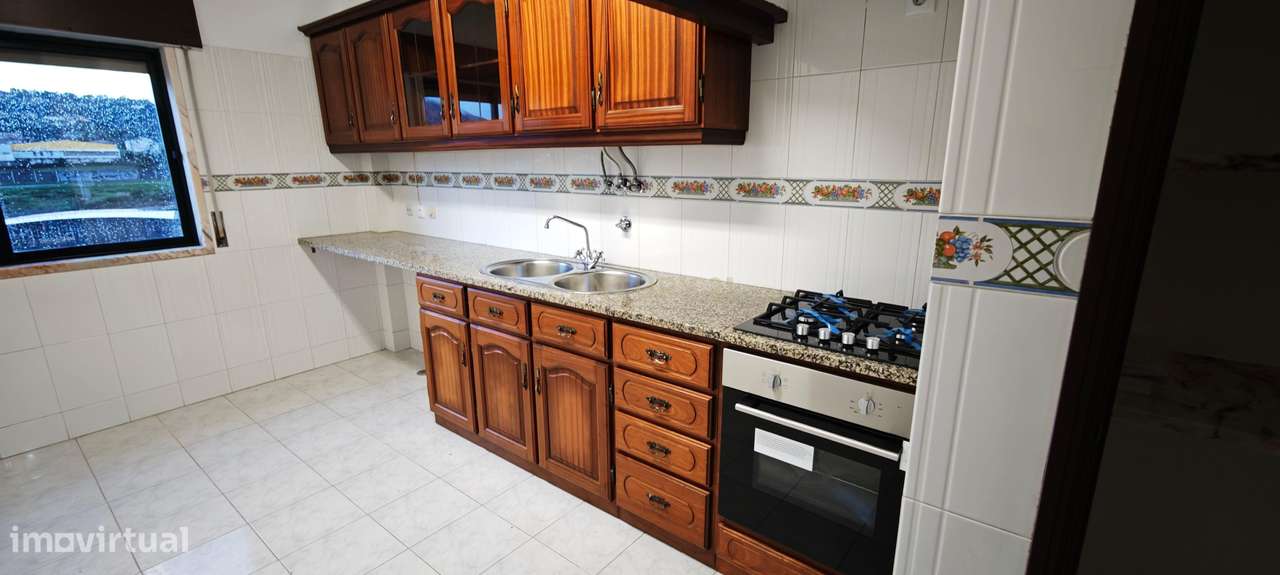 Apartamento T2 em Vale Flores-Sintra - Grande imagem: 4/20