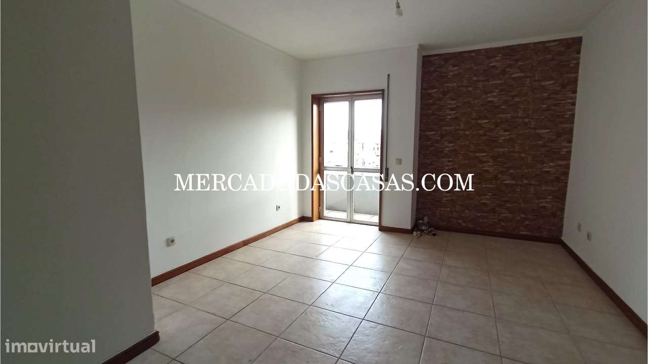 Apartamento T3 em São João Da Madeira - Grande imagem: 2/12