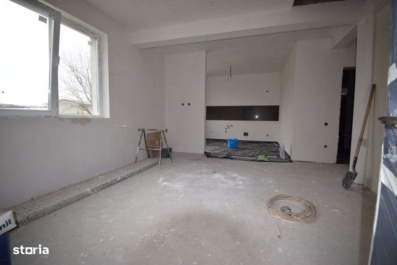 Vila singulara pe parter 3 camere Bragadiru Primarie - Imagine principală: 4/12