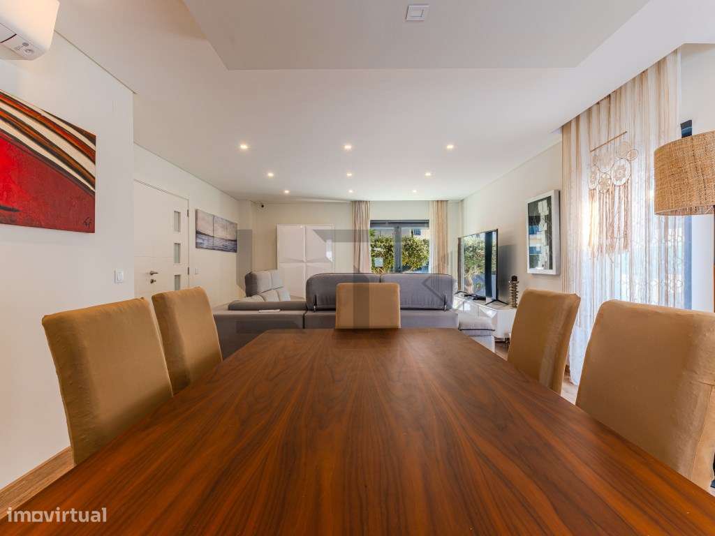 Fantástica Moradia T4 Moderna com Vista Mar, Jardim e Estacionament...-49