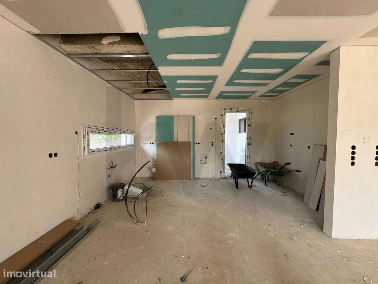 Moradia T3+1 Exclusiva com Piscina Junto ao Pinhal da Aroeira-17