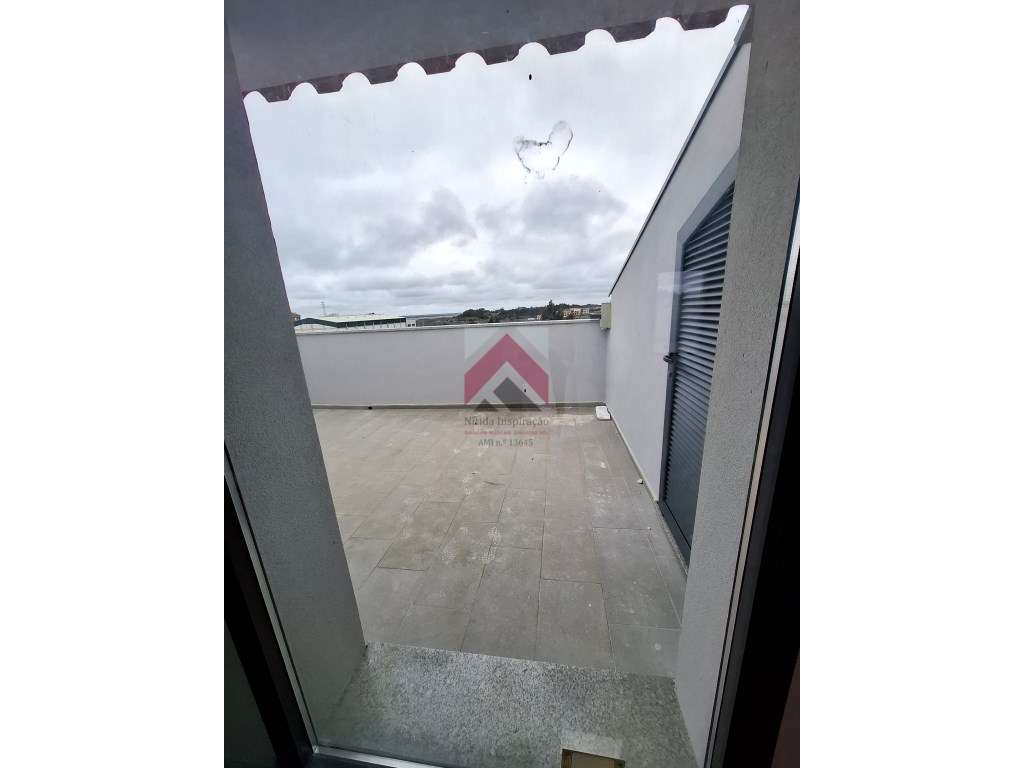 Apartamento T2 + Duplex Amplo + Terraço na Cobertura em Esgueira, A...-28