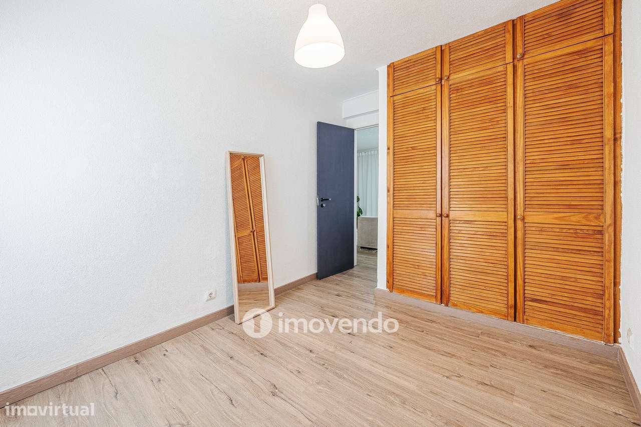 Apartamento T2 totalmente remodelado, em Marvila-20