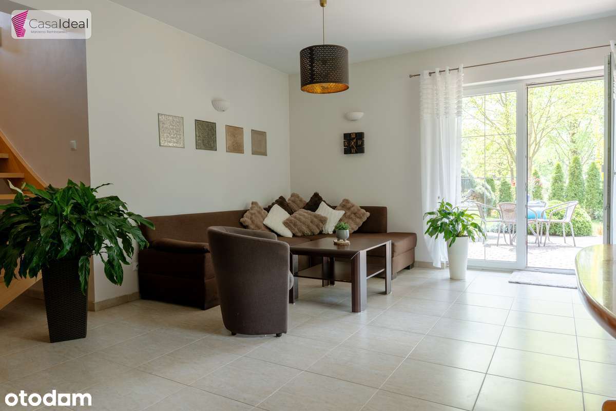 Na sprzedaż, przestronny dom z ogrodem i garażem !-5