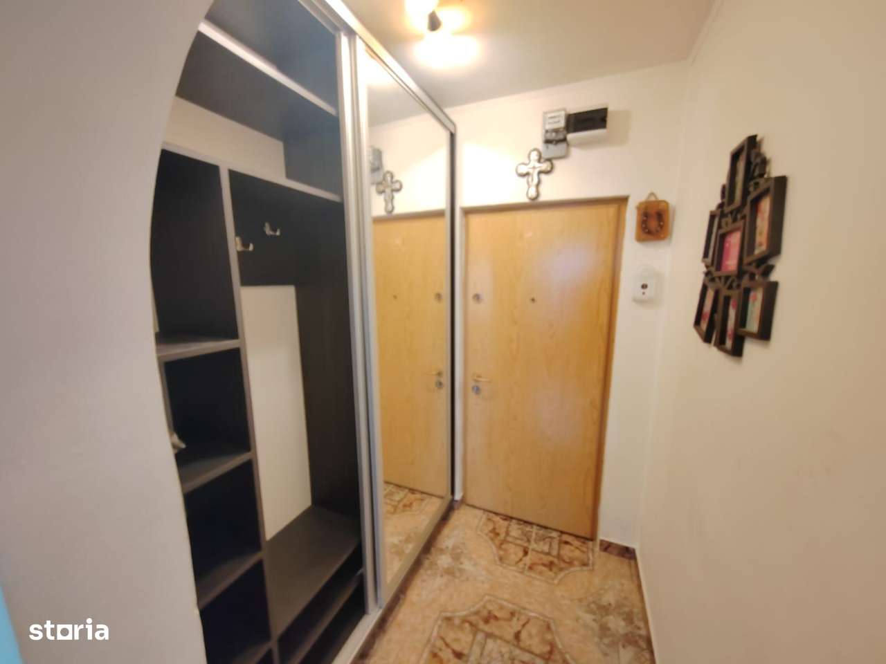 Titan Metrou 1 Decembrie-3