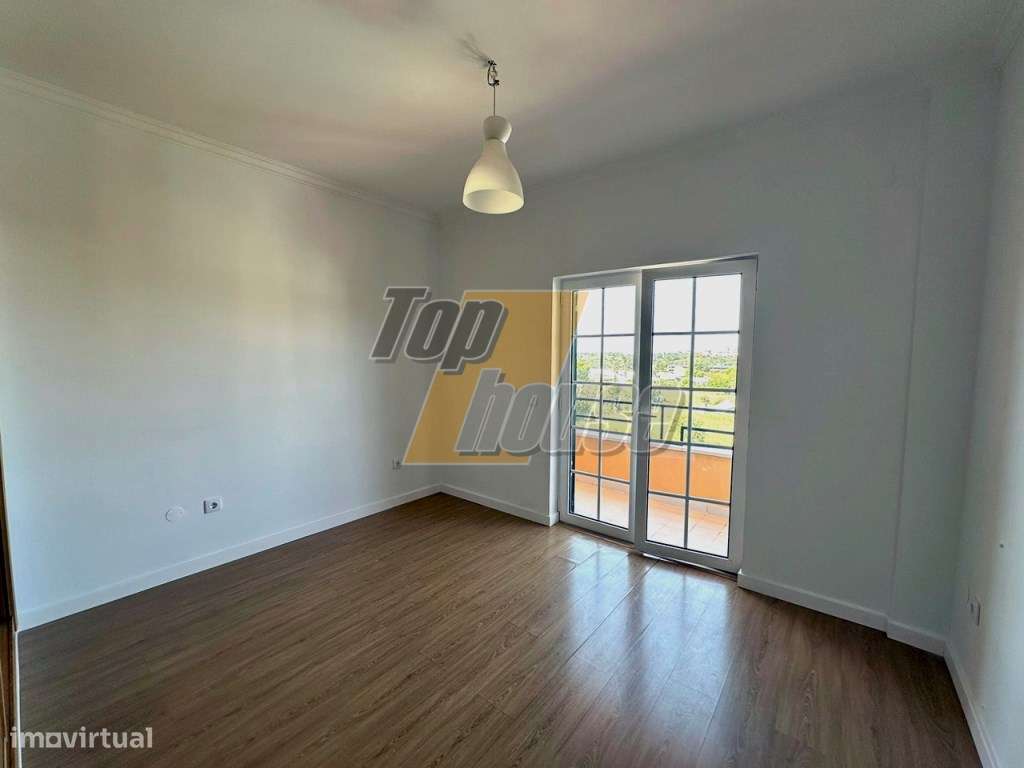 Moradia T4 com piscina e terreno de 900m2 - Quinta da Serralheira -...-29
