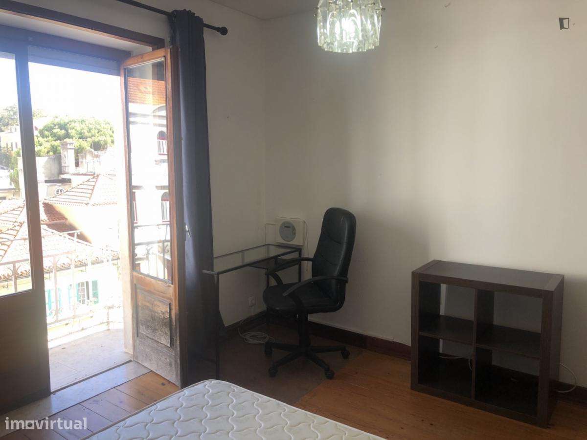 Quarto - localizado em Montes Claros Coimbra - Grande imagem: 2/10