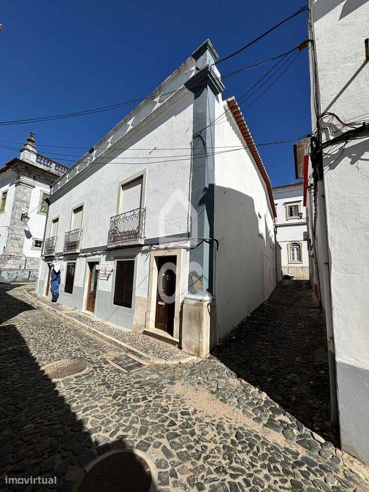 Moradia com 4 quartos no centro da cidade com garagem-7