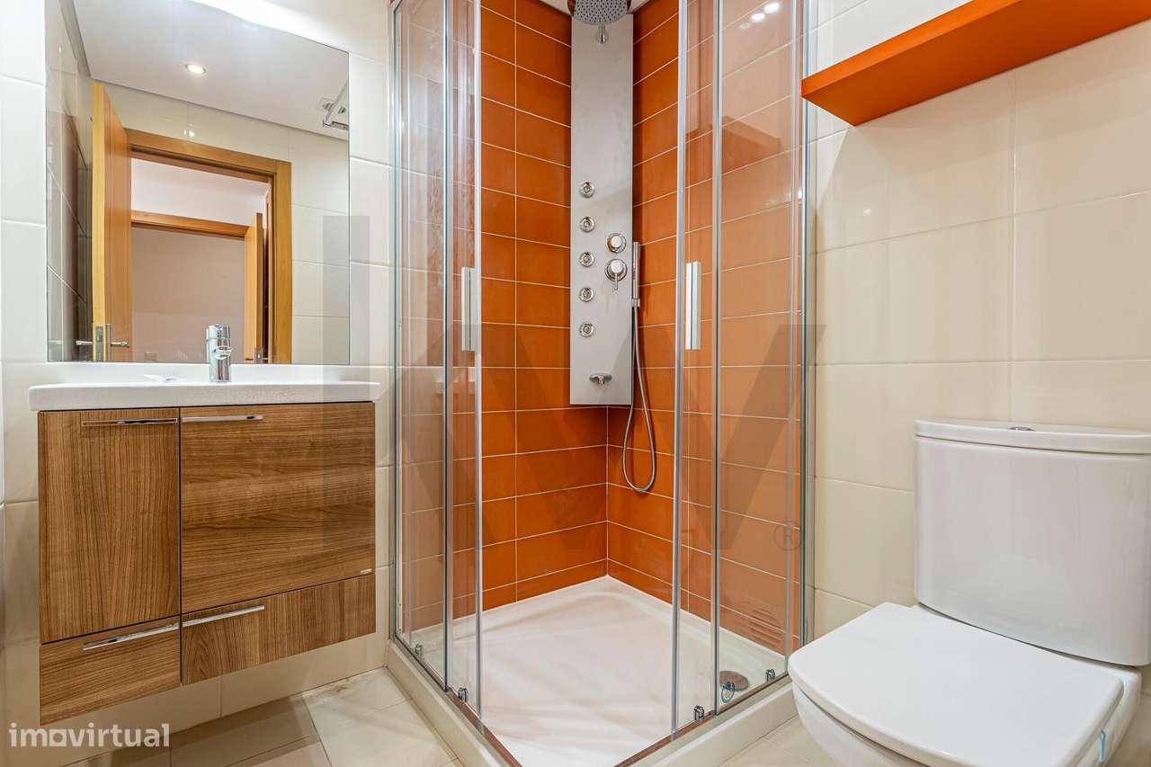 Apartamento T3 Duplex com aproveitamento superior | 5 Quartos | Garage-18