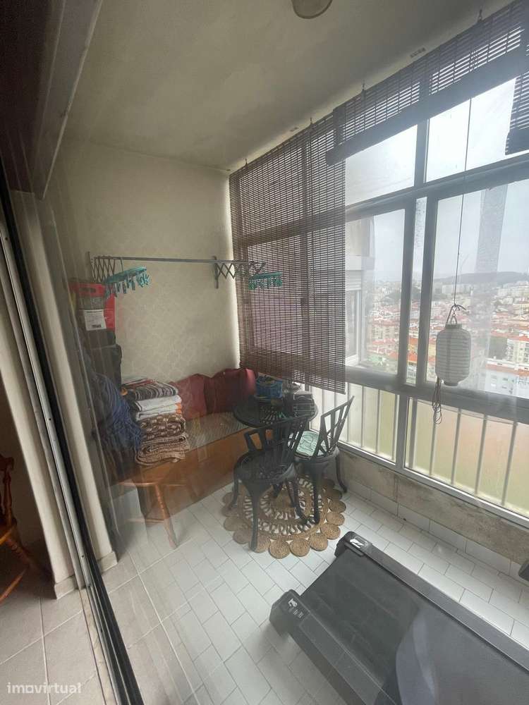 Excelente apartamento T3 Agualva Cacem-24