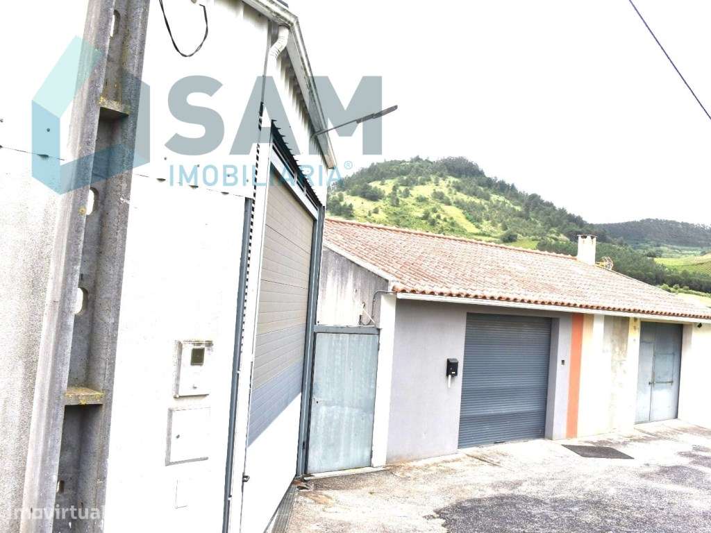 Moradia T4, localizada em Maxial - Grande imagem: 4/25