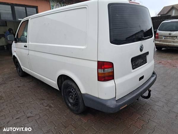 Piese/Dezmembrez VW Transporter T5 motor 2.5TDi AXD - 5