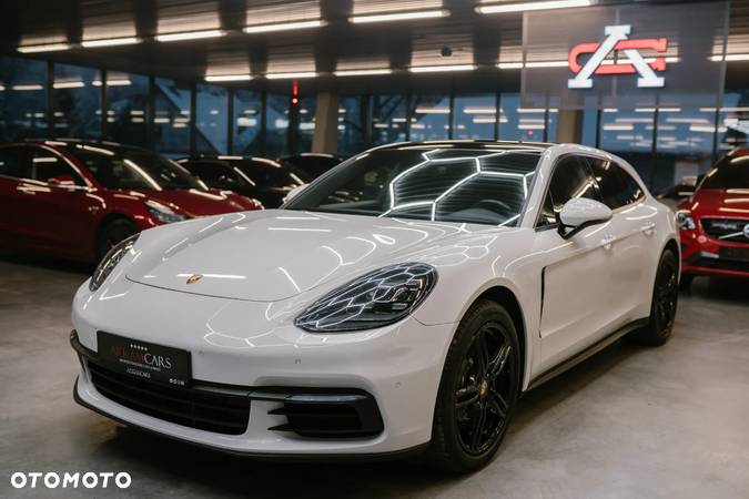 Porsche Panamera 4 Sport Turismo - 3