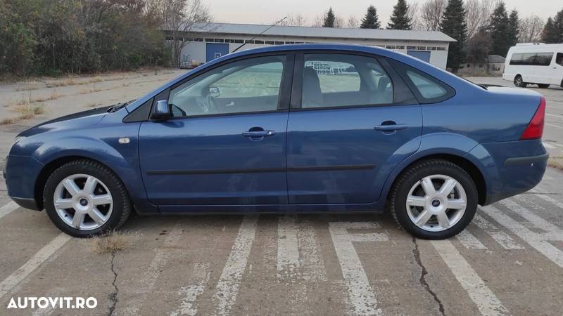 Ford Focus 1.6i Trend - 8