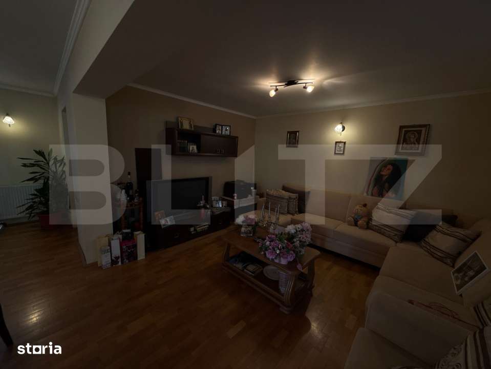 Casa spatioasa cu 2 corpuri , 300 mp– ideala pentru 2 familii – te - Imagine principală: 3/13