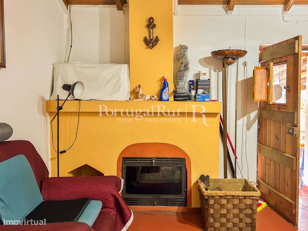 Quinta de 5 hectares, com 2 moradias e piscina-11