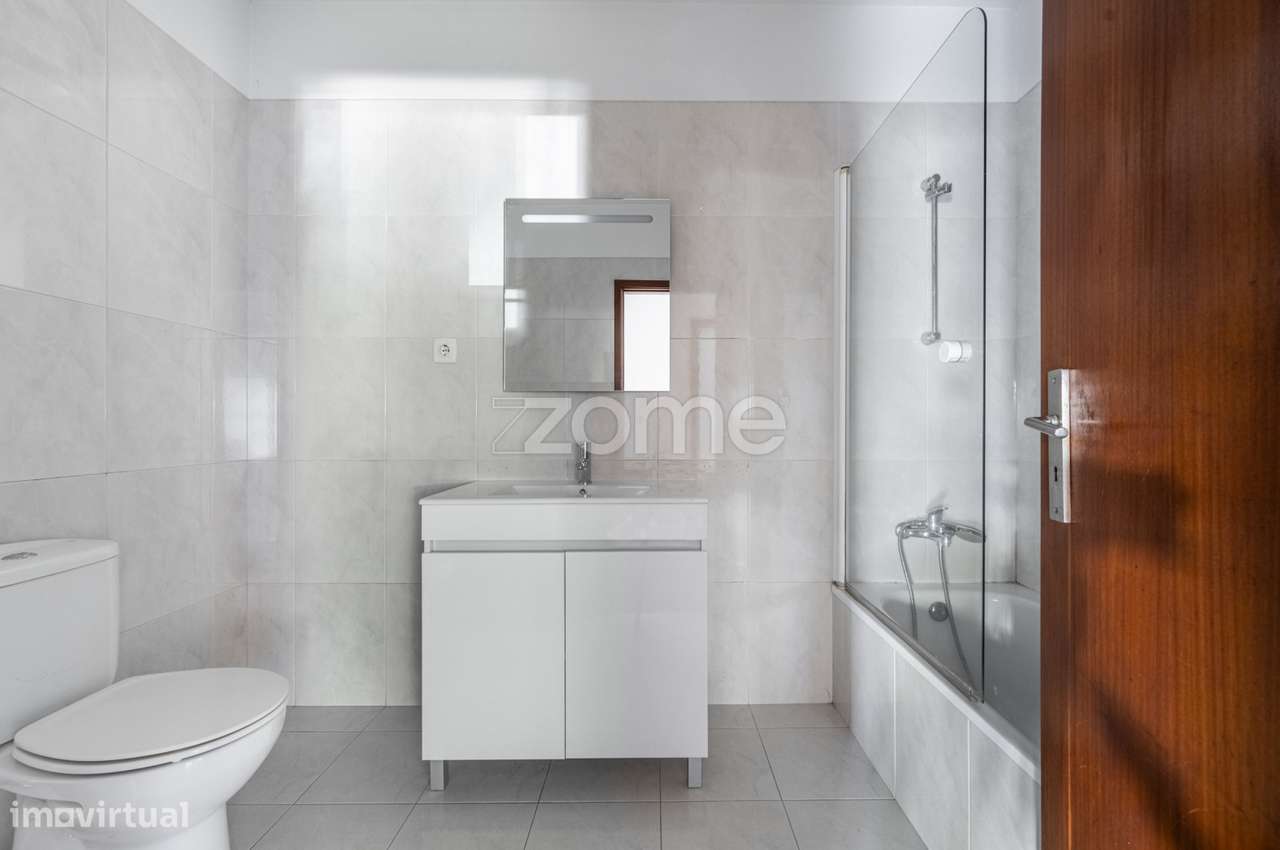 Apartamento T3 com Terraço e Churrasqueira - Grande imagem: 1/25