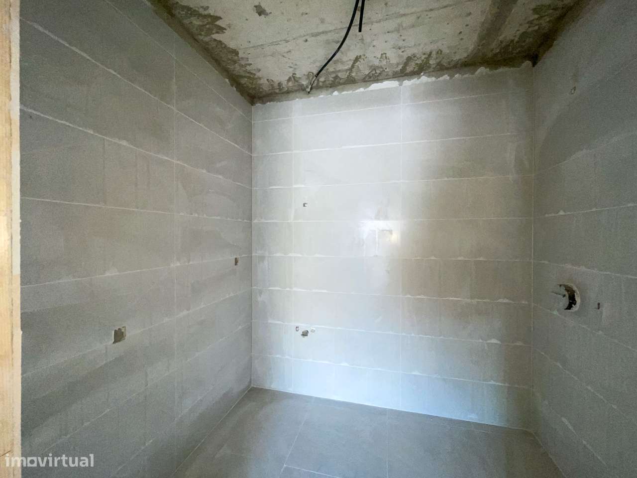 Moradia T4 com Piscina - Santa Iria de Azoia (Bairro da Salvação)-17