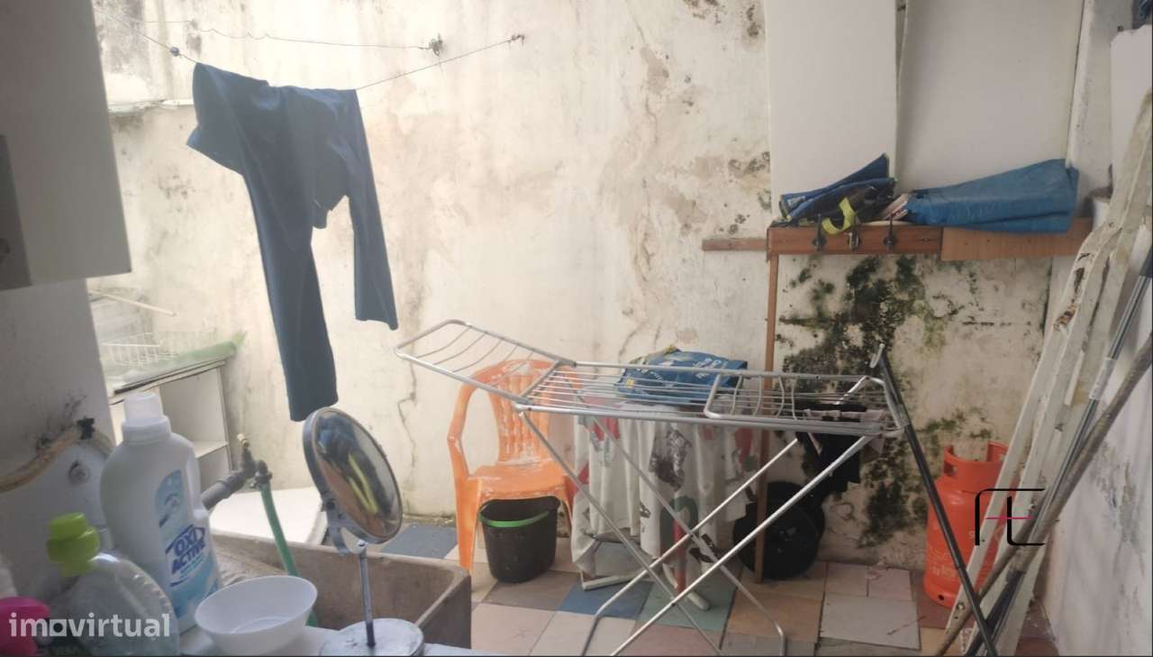 Apartamento T1+1 c/ Pátio | Arrendado | Oliveira do Douro - Grande imagem: 5/12