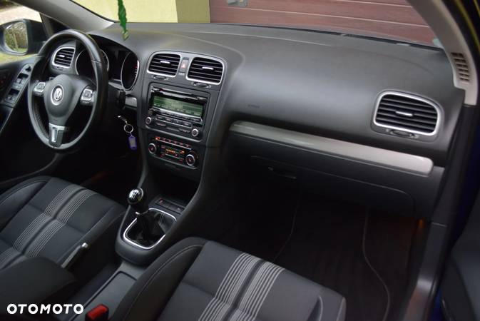 Volkswagen Golf 1.2 TSI MATCH - 14