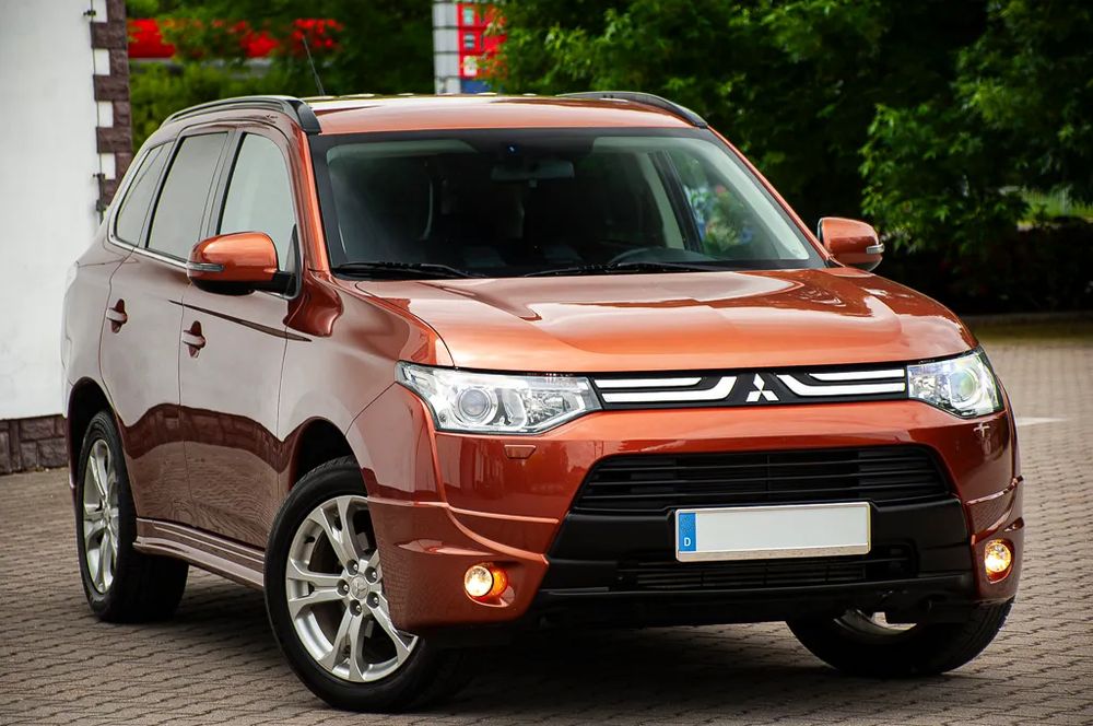 Mitsubishi Outlander III 2.2 DI-D 4WD Intense 2014