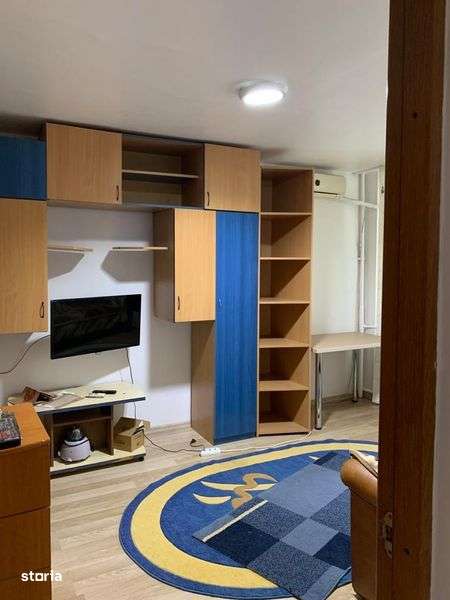 Apartament de vanzare - Raul Doamnei
