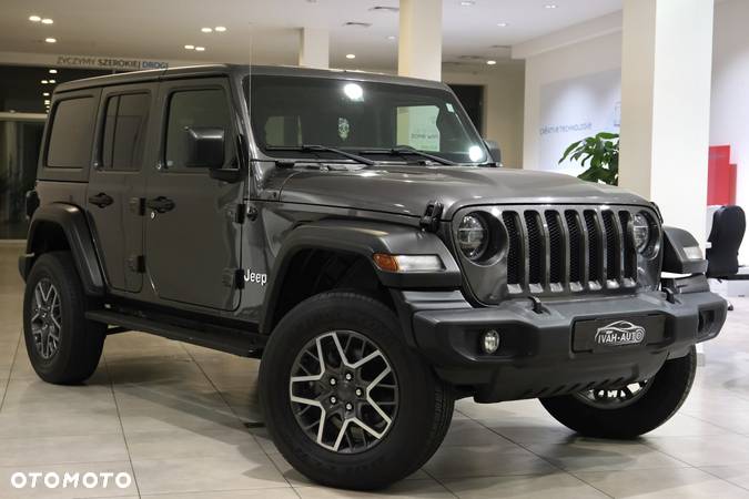 Jeep Wrangler - 13