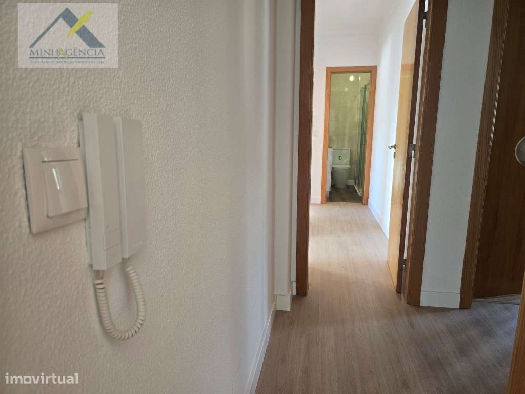 Apartamento T2 remodelado em Sesimbra - Grande imagem: 5/21