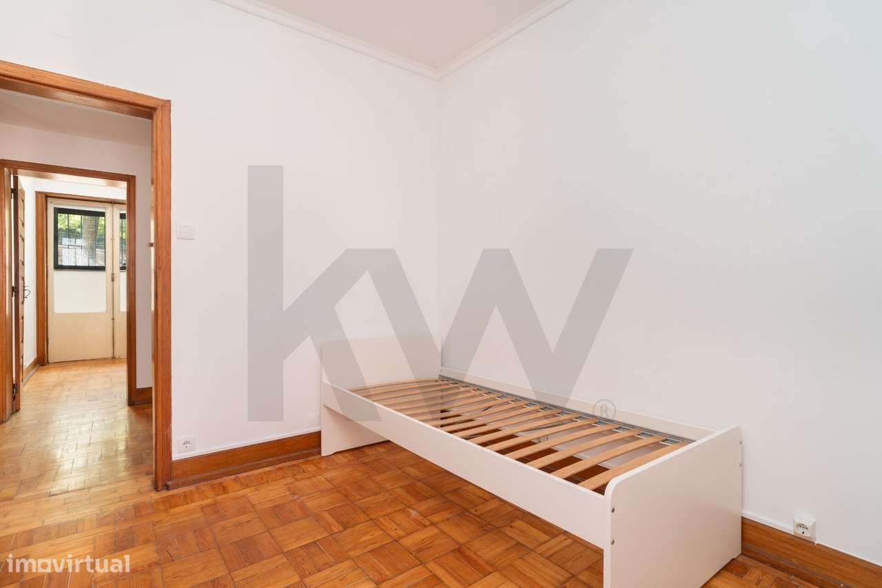 2 Apartamentos T8 + Piso Independente | 3 Garagens | Coimbra-17