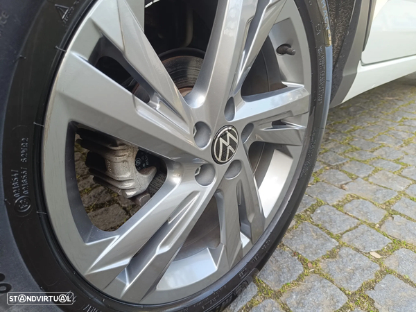 VW Taigo 1.0 TSI R-Line DSG - 17