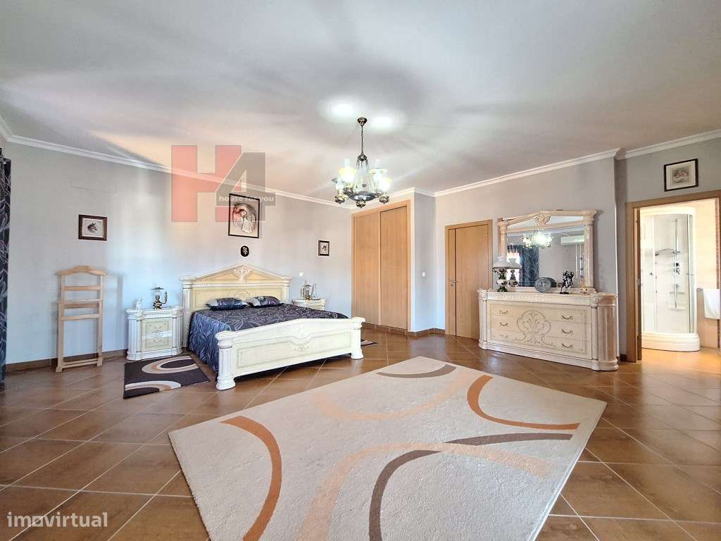 MORADIA T4 NO CENTRO DE ELVAS COM MAIS DE 500M² DE ÁREA-19