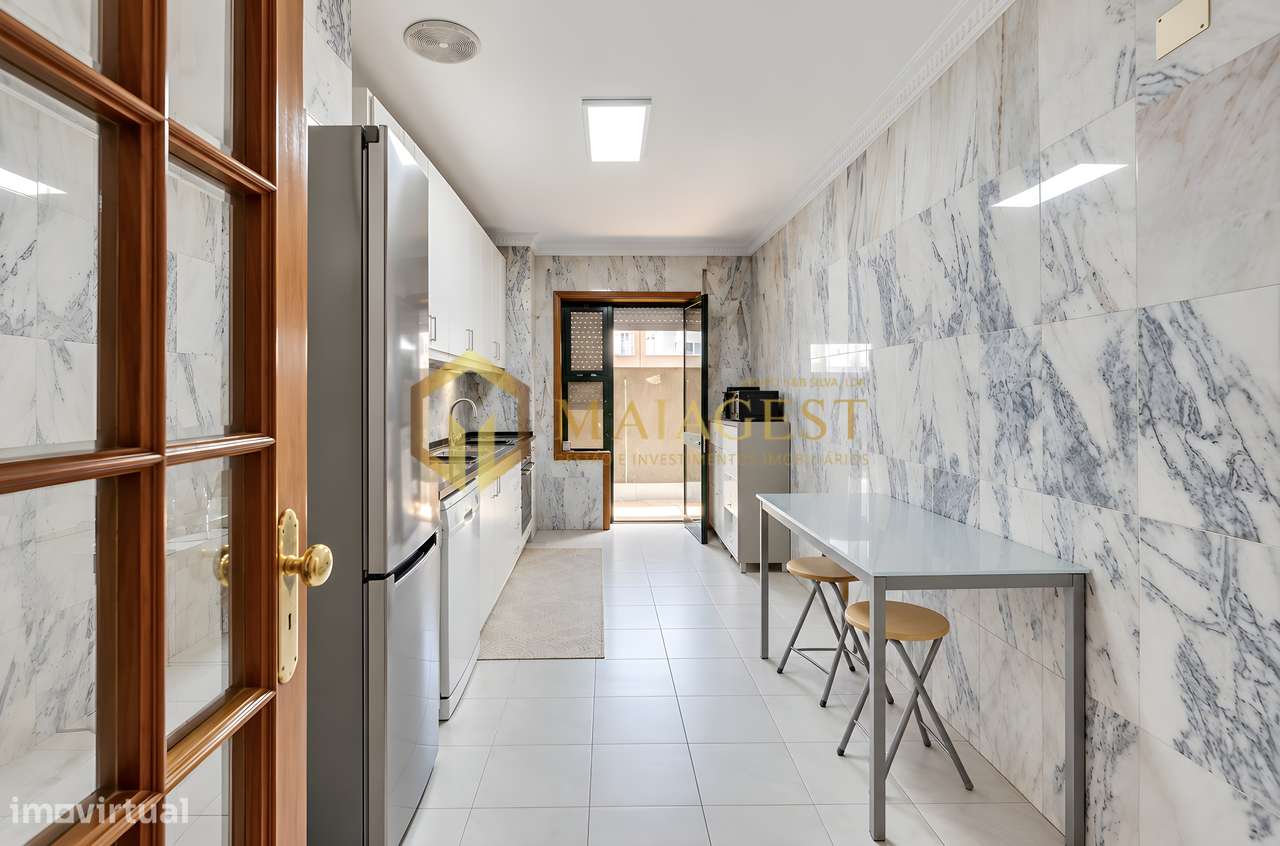 Apartamento T2+1 com Suite e Varanda no Centro de Gaia-10