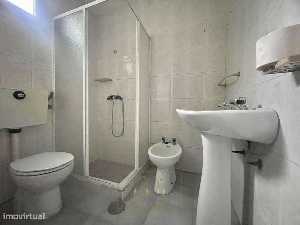 Moradia térrea T2 com logradouro e terraço a 170 metros do mar-10