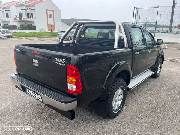 Toyota HILUX TRACKER - 2