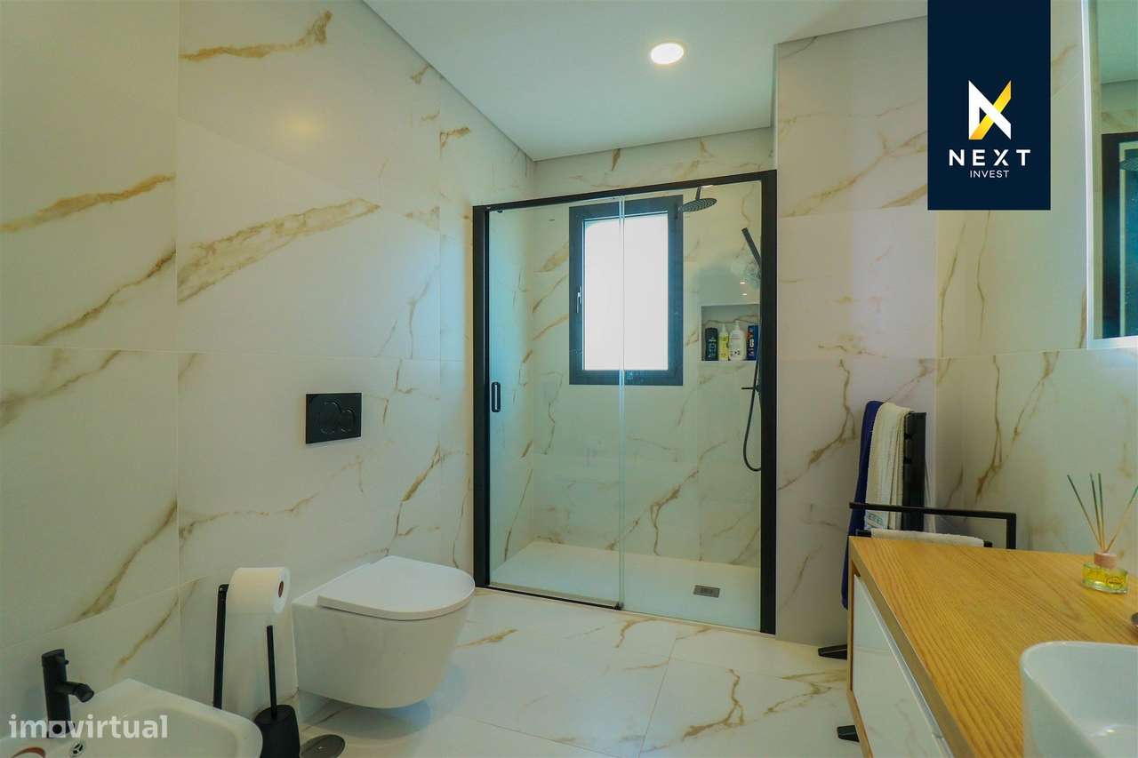 Moradia Geminada T4 com Piscina – Viseu-45