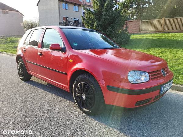 Volkswagen Golf 1.6 Comfortline - 9