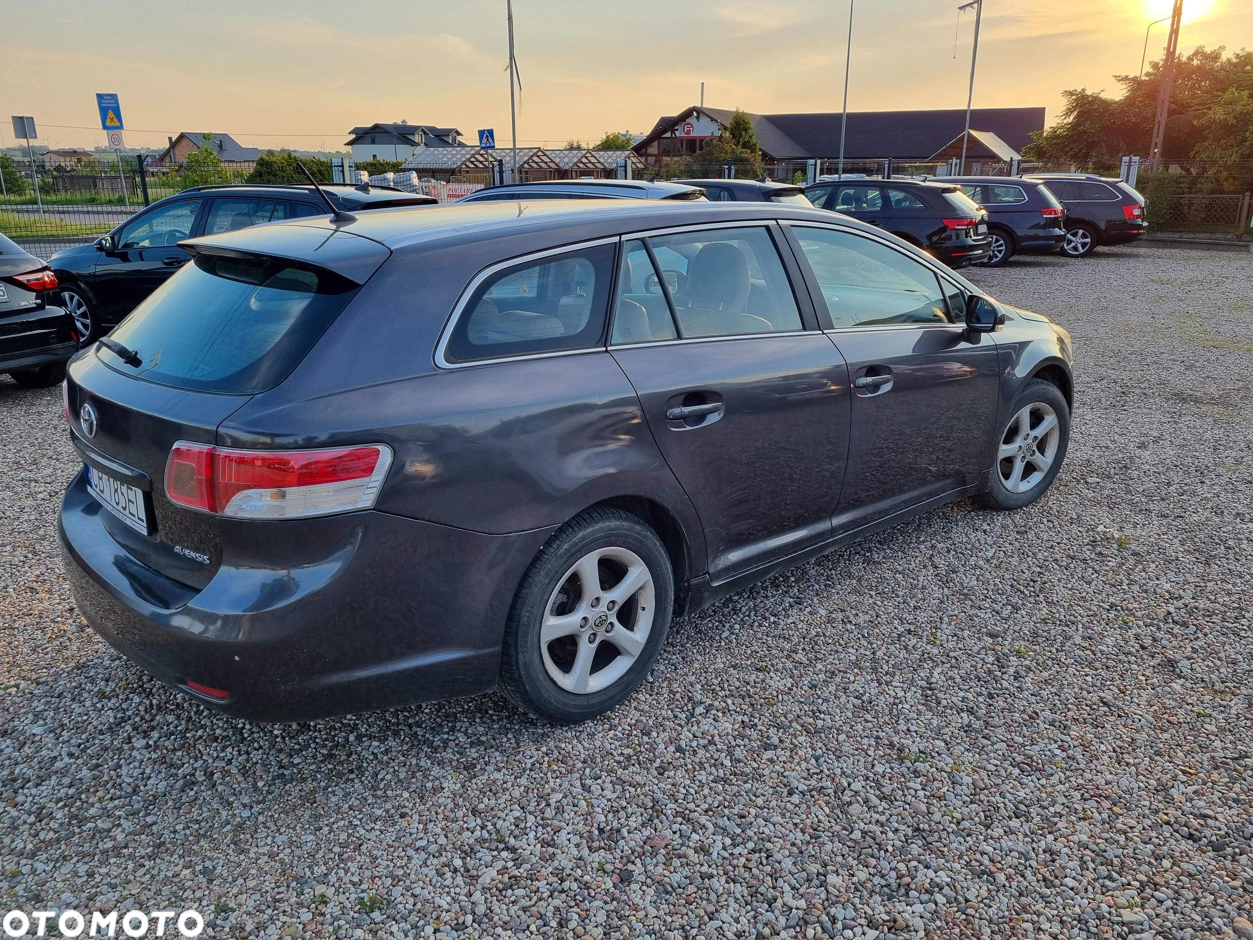 Toyota Avensis 2.0 D-4D Platinium - 9