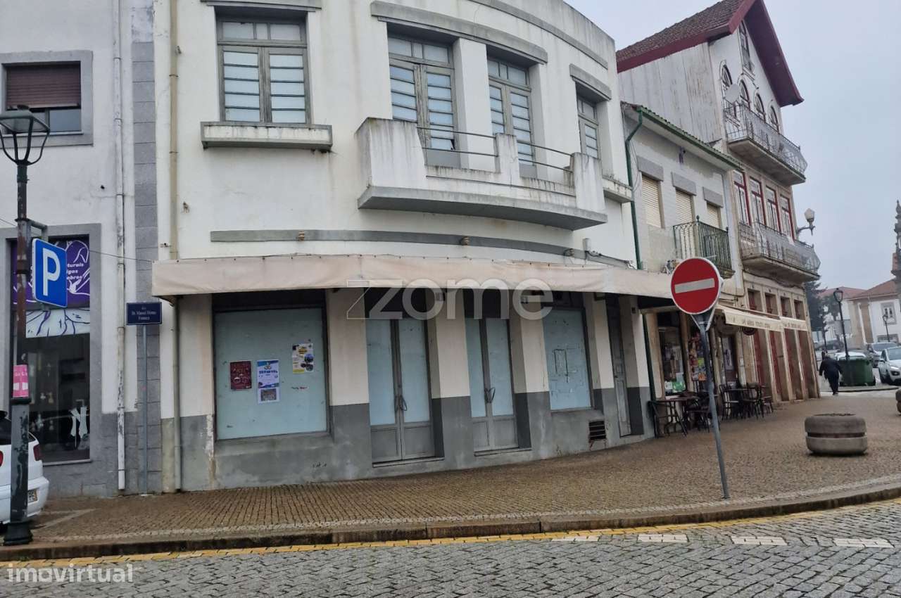 Prédio urbano , Murça - Grande imagem: 4/17