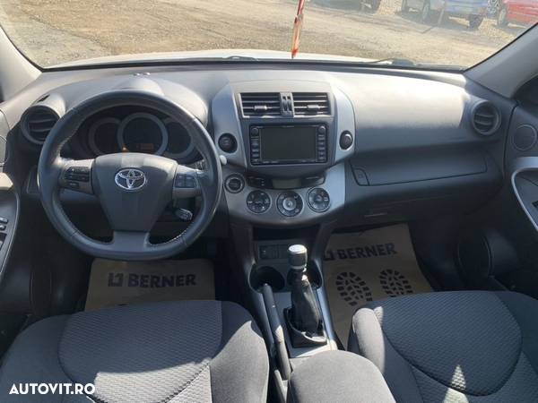 Toyota RAV4 2.2 D-CAT 4x4 Executive - 5