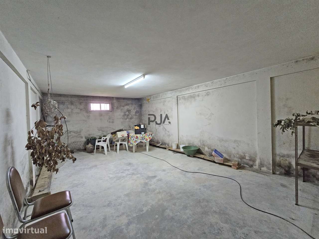 Moradia Isolada T5 em Outeiro de Espinho, Mangualde-30