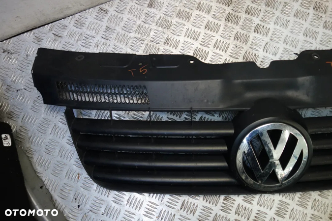 GRILL ATRAPA VOLKSWAGEN T5 - 2