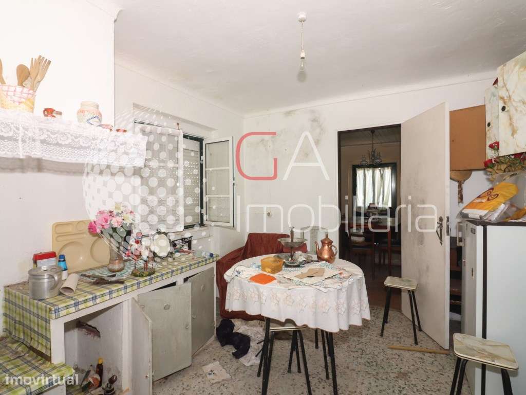 Moradia T2 para recuperar em Casais Maçaricos - Aldeia Gavinha - Grande imagem: 4/16